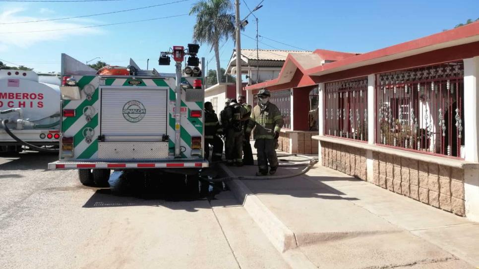 Incendio en casa del ejido 20 de Noviembre deja a sus moradores con crisis nerviosa