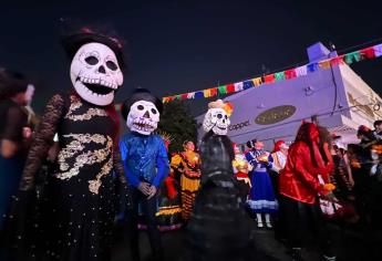 Realizan la Callejoneada «Recuérdame» en Culiacán por Día de Muertos