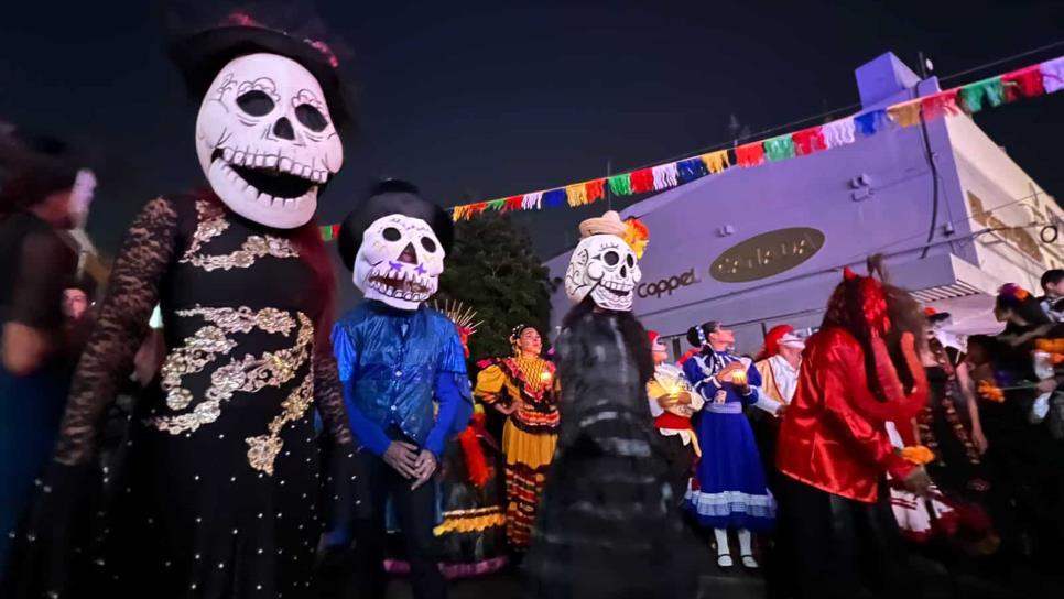 Realizan la Callejoneada «Recuérdame» en Culiacán por Día de Muertos