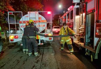 Flamazo por fuga de gas deja daños materiales en casa de la colonia Las Quintas, en Culiacán