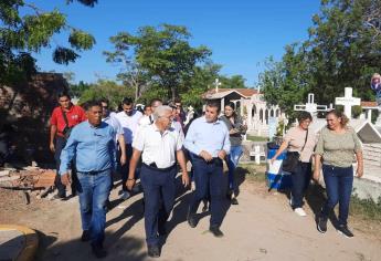 Alcalde de Mazatlán supervisa panteones municipales por Día de Muertos