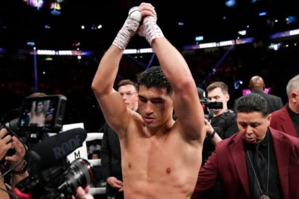 «Zurdo» Ramírez pierde por DU ante Dmitry Bivol