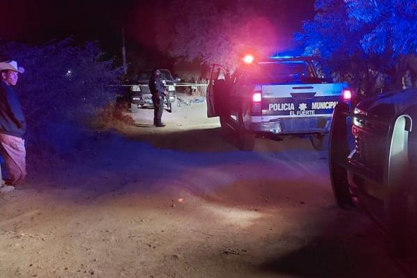 Joven de 28 años muere al impactarse en su moto contra una camioneta
