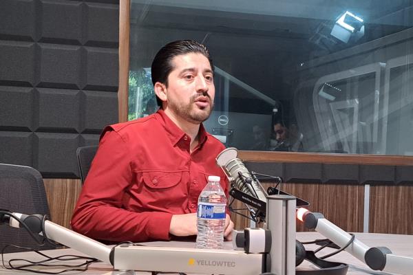 En tres días se entregaron 8 mil tarjetas de pensión para personas con discapacidad: Omar López