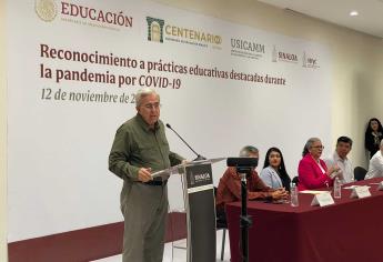 Reconocen a docentes por su trabajo en la pandemia