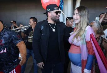 Reciben en Mazatlán a José Urquidy tras quedar campeón con los Astros de Houston