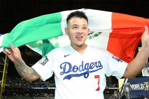 «Solo les pediré que se maten en la cancha»: Julio Urías sobre México en Qatar