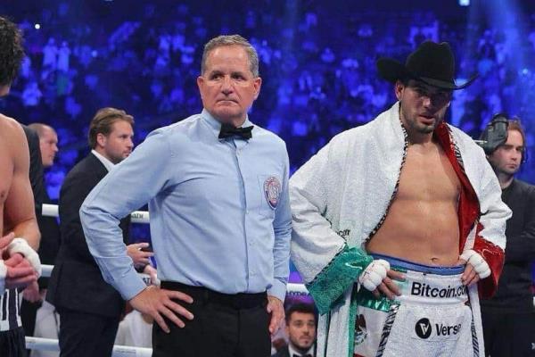 «Zurdo» Ramírez reaparece después de haber perdido ante Bivol