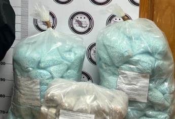FGR asegura 31 kilos de fentanilo y 120 mil pastillas M-30 en El Fuerte