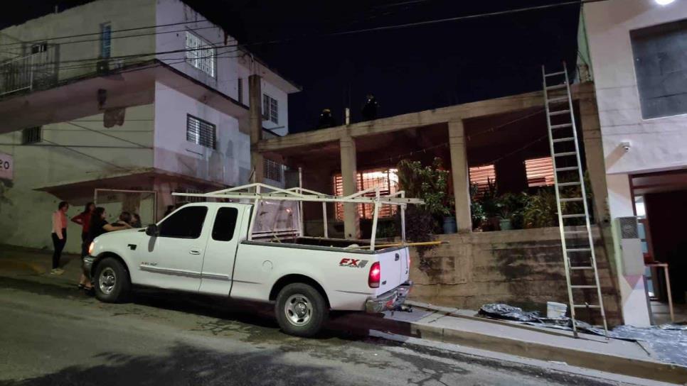 Joven pintor muere por descarga eléctrica en la colonia Libertad, en Culiacán Joven pintor muere por descarga eléctrica en la colonia Libertad, en Culiacán