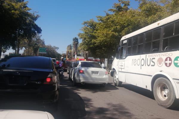 Adiós doble fila para la escuela y el café en Los Mochis
