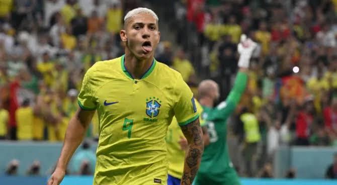 Brasil hace su debut en Qatar 2022 con victoria 2-0 sobre Serbia