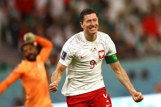 Polonia se impone ante Arabia y es líder momentáneo del Grupo C