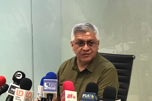 Aseguran camioneta blindada, armas largas y granadas, en colonia Los Pinos tras operativos en Culiacán