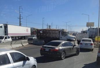 Conductor de góndola pierde el control y se estrella contra muro de la carretera La Costerita