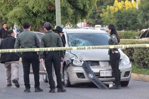 Joven mujer muere atropellada frente a Plaza Fórum, en Culiacán