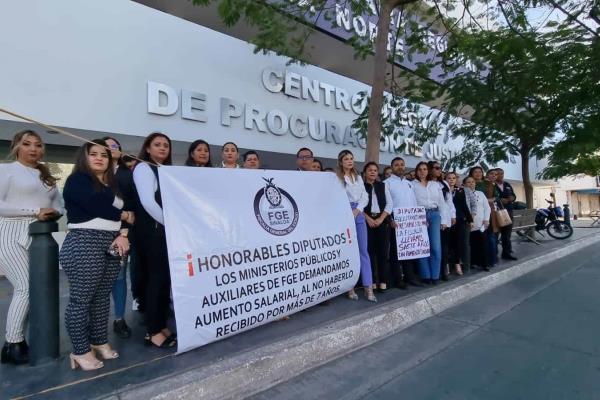 Tras 7 años con el mismo sueldo, se manifiestan los MP de la FGJE: exigen aumento salarial