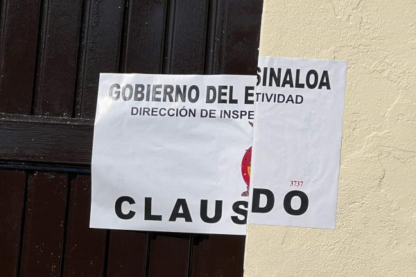 Clausuran restaurante en Culiacán por mujeres que mostraron su cuerpo durante partido del mundial