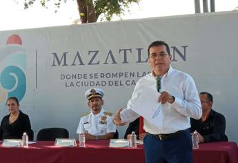 Preocupa al alcalde de Mazatlán las malas condiciones de las escuelas; asegura son temas que atenderá