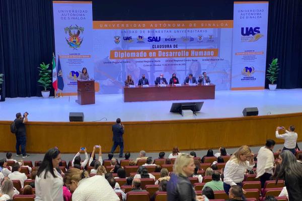 Personal de la UAS culmina diplomado en Desarrollo Humano; habrá mejores tratos al alumnado