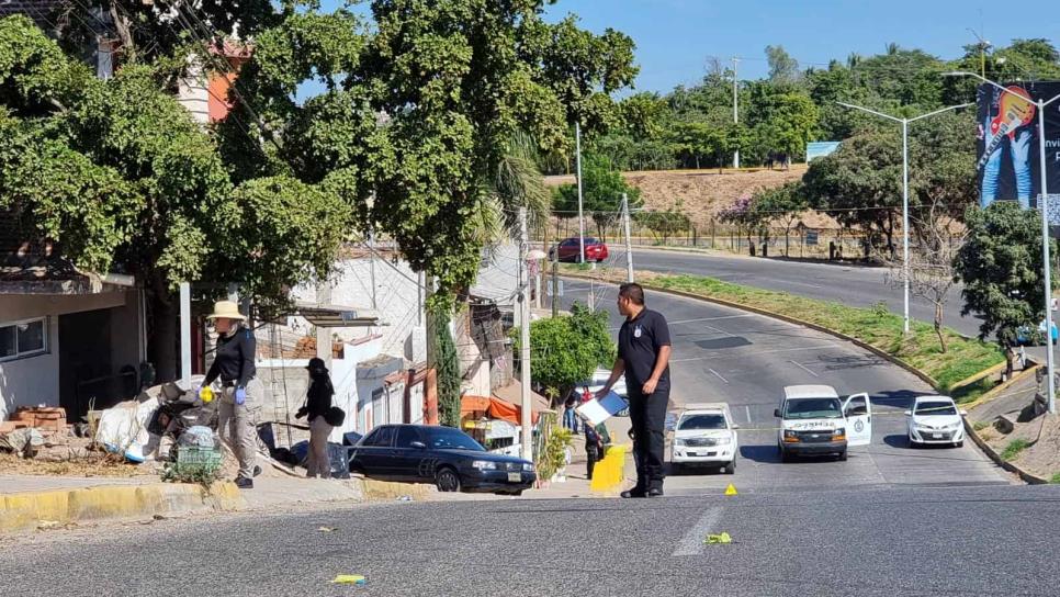 De carro a carro matan a un hombre sobre la avenida Álvaro Obregón, en Culiacán