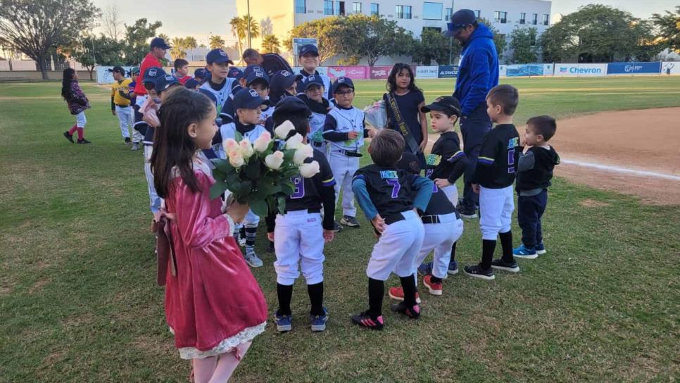 ¡Play ball!, inauguran torneos de beisbol en el Country Club en Los Mochis