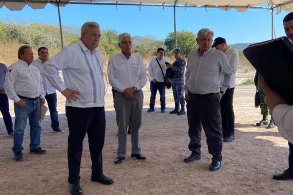 Rocha Moya y AMLO visitan la presa Picachos; la obra garantizará el acceso al agua en el sur de Sinaloa
