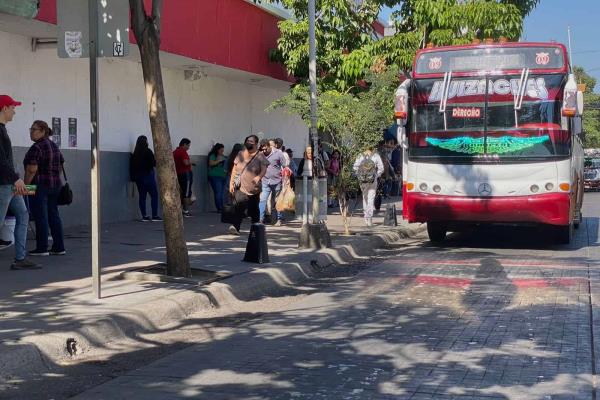 Asaltan a mujer a bordo de un camión urbano, en Culiacán