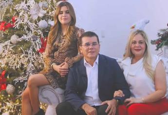 Junto con su familia, Alcalde de Mazatlán envía su mensaje Navideño
