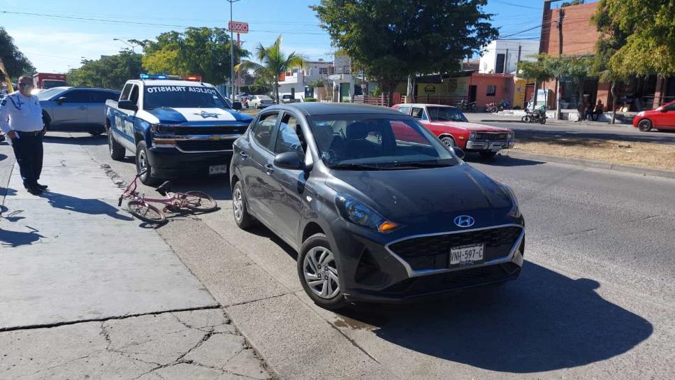 Atropellan a niña de 12 años que iba en bicicleta en Mazatlán; su estado de salud es grave