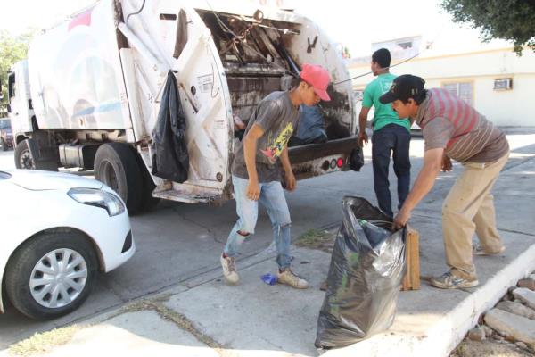 Llegarán a Mazatlán 15 nuevos camiones recolectores de basura en enero