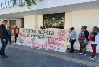 Precaristas exigen parar desalojos en viviendas de Topolobampo