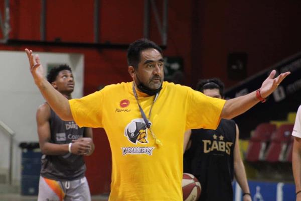 Caballeros de Culiacán despide a su manager Andrés Contreras