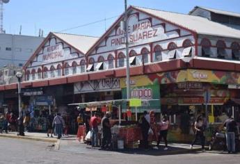 Prevén desabasto de uvas en Mercado Pino Suárez de Mazatlán por rituales de Año Nuevo