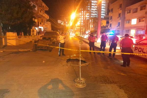 Se abre nuevo socavón en Mazatlán