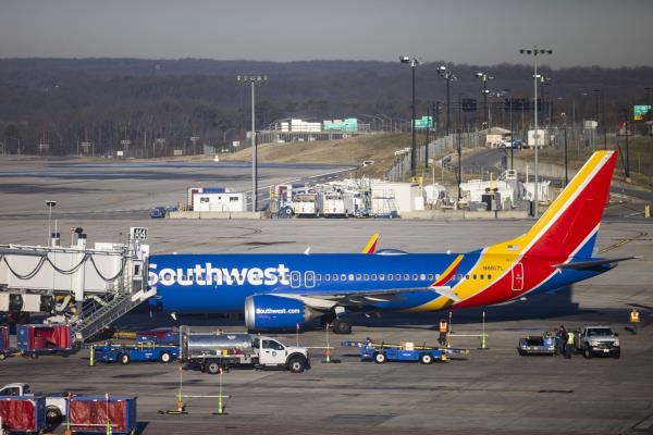 Aeropuertos de EEUU vuelven a la normalidad tras la tormenta Elliot