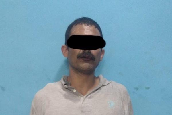 Asalta farmacia en Mazatlán, huye en su moto y lo detienen