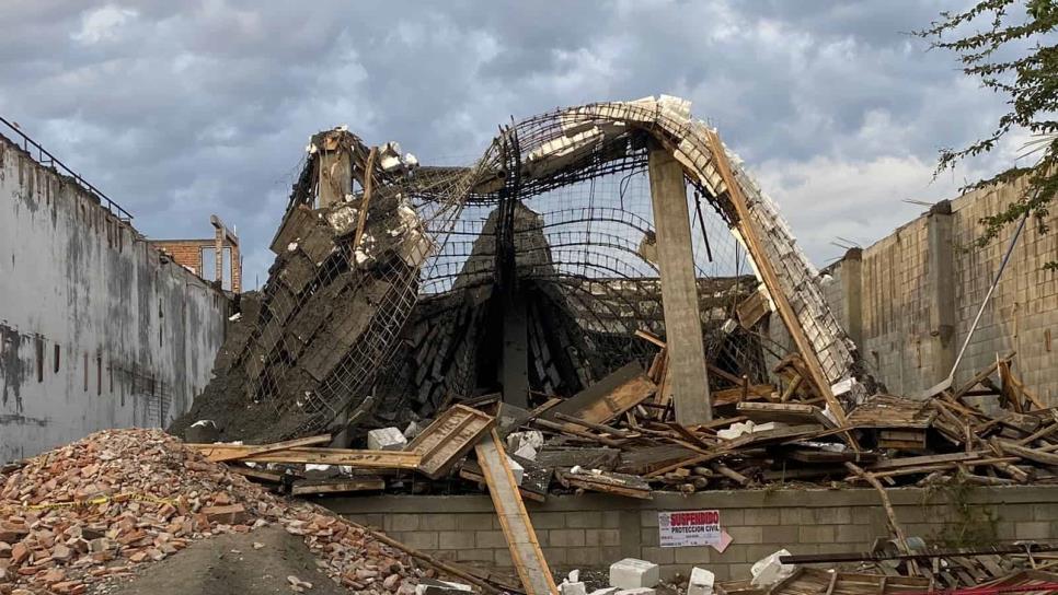 Cae construcción con trabajadores dentro, en Mazatlán