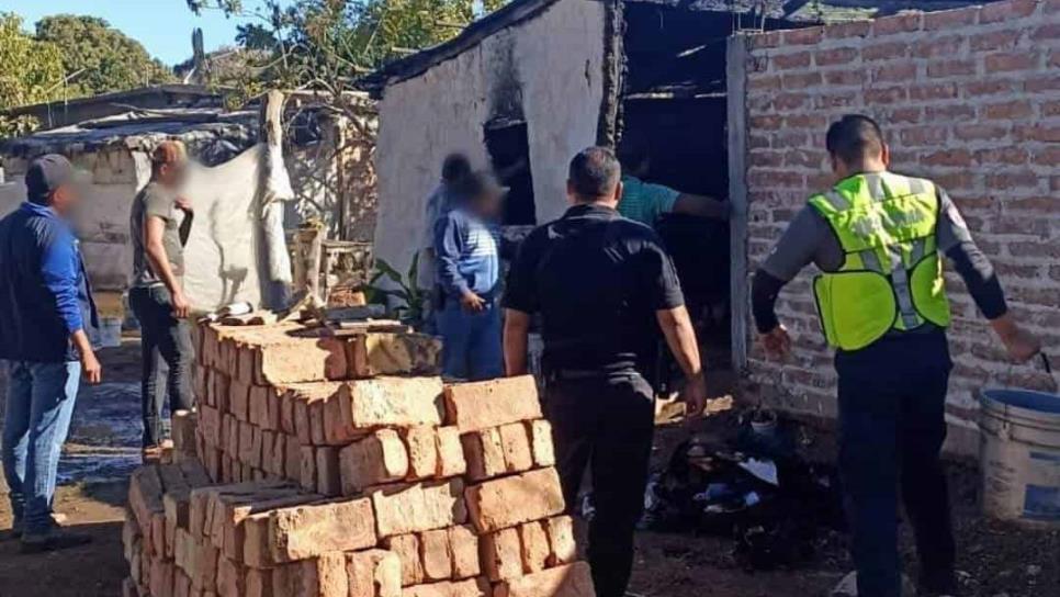 Una familia de Ahome pierde su casa en un incendio, a unas horas de Año Nuevo