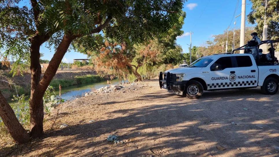 Cadáver sale a flote en aguas de canal del Campo El Diez, en Culiacán