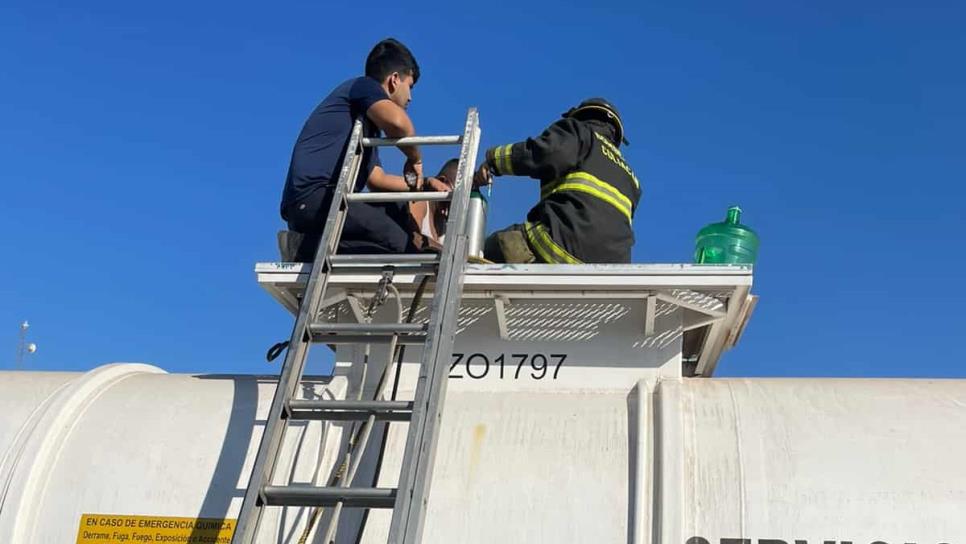 Cinco hombres terminan intoxicados dentro de una pipa nodriza, en Culiacán