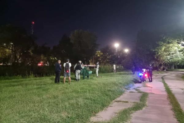 Encuentran flotando cuerpo de un hombre en Culiacán