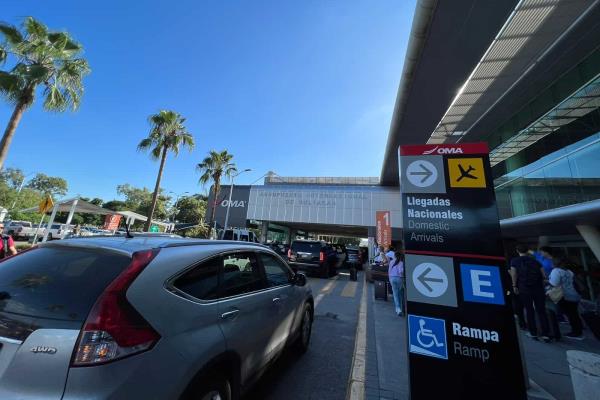 Aeropuerto Internacional de Culiacán reanuda actividades