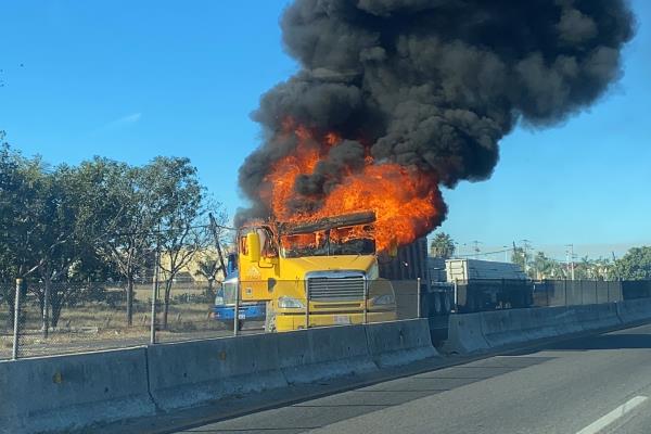 «Jueves Negro» en Mazatlán deja 11 carros robados y al menos 5 bloqueos