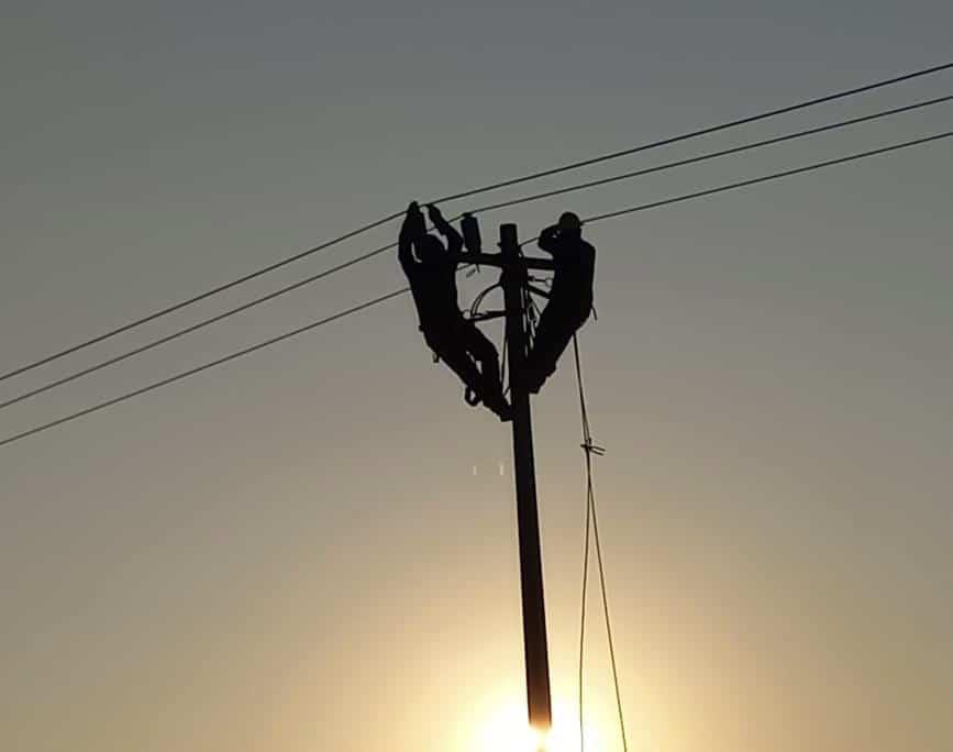 CFE restablece la energía eléctrica en Jesús María ya tendrán agua y