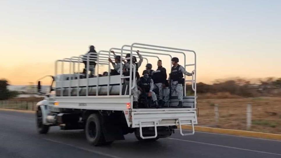 Montan intenso operativo para trasladar al aeropuerto a agentes heridos en Culiacanazo