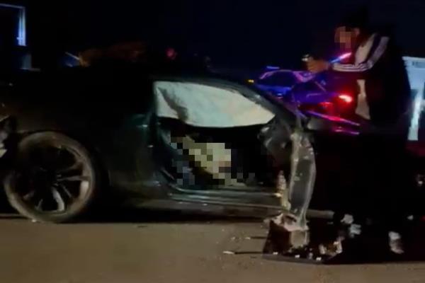 Un muerto y dos heridos en choque de autos en Sanalona