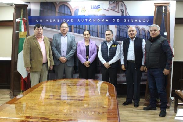 Rector de la UAS toma protesta a nuevos funcionarios de la administración central