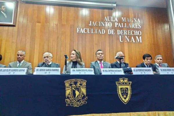 Comité de la UNAM afirma que Yasmín Esquivel plagió su tesis de licenciatura