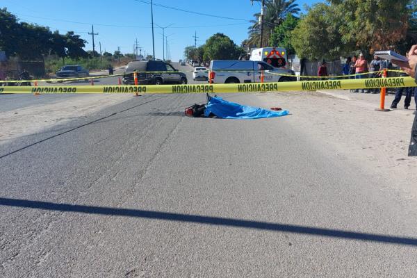 Jesús viajaba a toda velocidad y muere al chocar en su moto contra camión